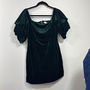 Green velvet dress size large